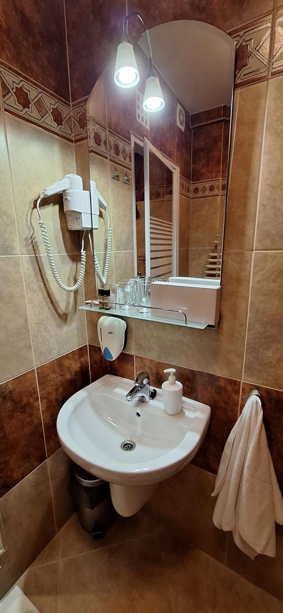 Atryum Hotel Szolnok Exterior foto