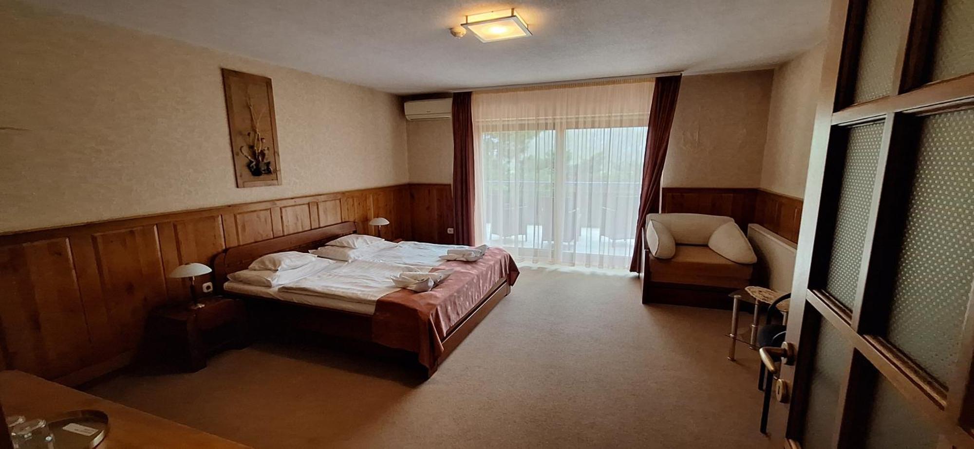 Atryum Hotel Szolnok Exterior foto