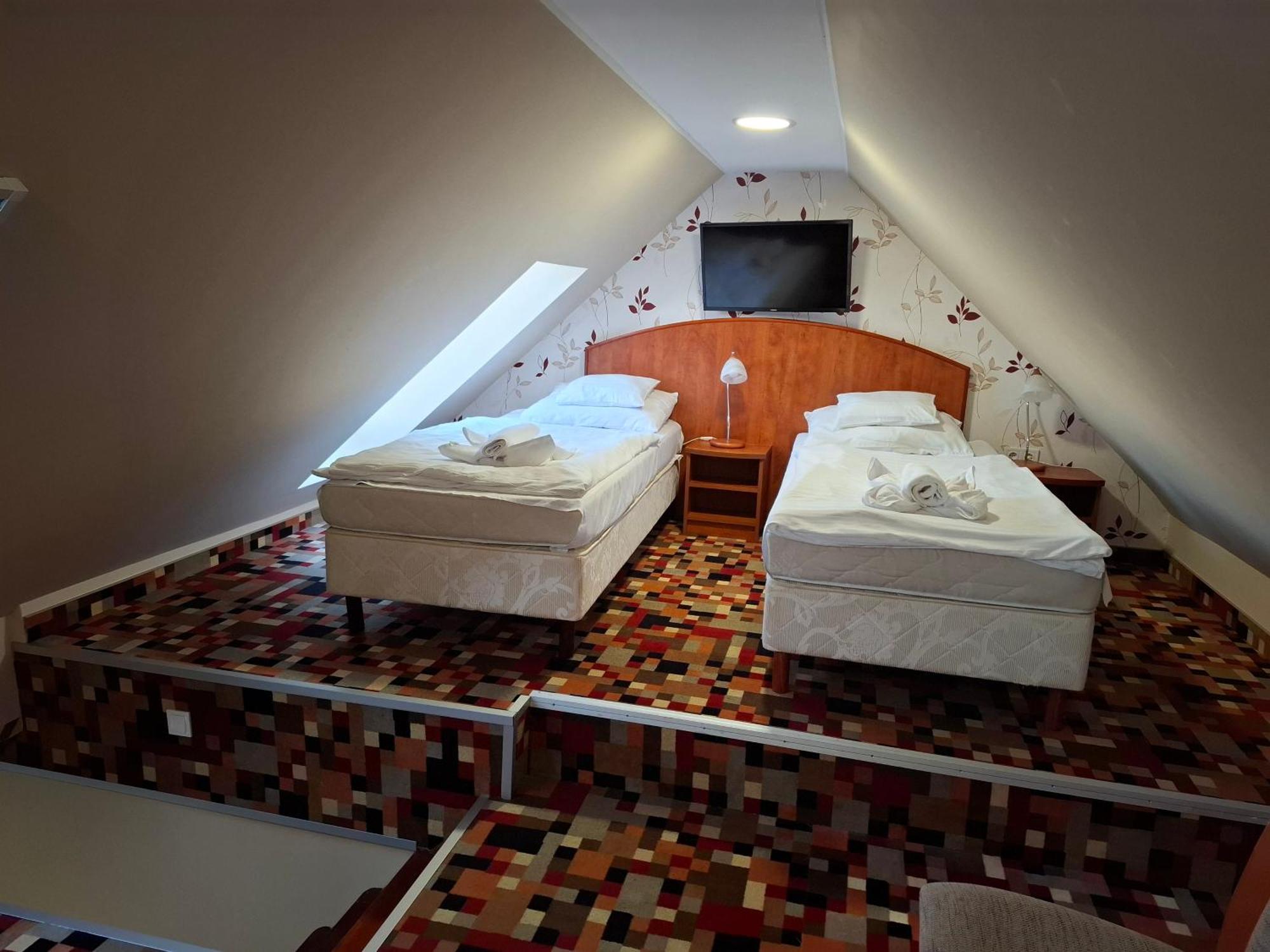Atryum Hotel Szolnok Exterior foto